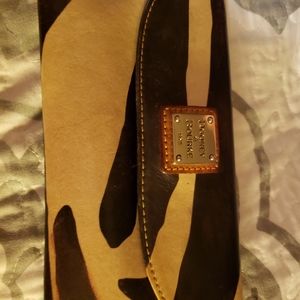 Dooney and Bourke wallet